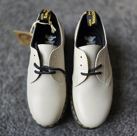 DR. MARTENS AUDRICK PLATFORM DERBY WOMEN'S SHOES COBBLESTONE GREY SIZE 7 - Picture 2 of 9